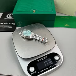 Đồng Hồ Rolex Day Date 40mm Sliver Dial 228239 Replica 1:1 – Top Quality Version