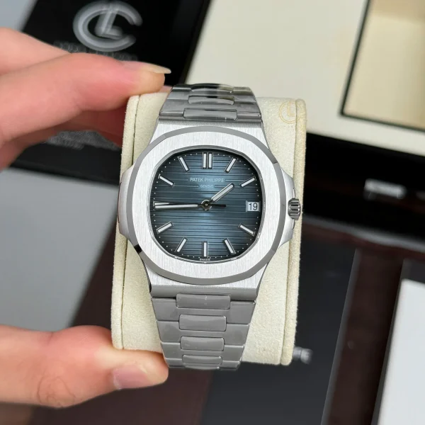 Đồng Hồ Patek Philippe Nautilus 5711/1A-010 40mm Steel Dial Blue Replica 1:1 – Top Q