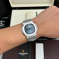 Đồng Hồ Patek Philippe Nautilus 5711/1A-010 40mm Steel Dial Blue Replica 1:1 – Top Quality