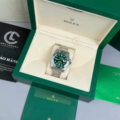 Đồng Hồ Rolex Submariner Date Hulk 40mm 116610LV Cal.3135 Replica 1:1 – Top Quality Version