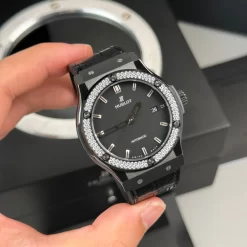 Đồng hồ Hublot Classic Fusion Ceramic Diamonds 42mm Dial Black Replica 1:1 – Top Quality Version
