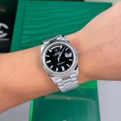 Đồng Hồ Rolex Day Date 40mm 180gram Sliver Ice Blue Dial 228239 Replica 1:1 – Top Quality Version