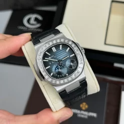 Đồng hồ Patek Philippe Nautilus 5722G-001 40mm Moissanite Dial Blue Replica 1:1 – Top Quality Version