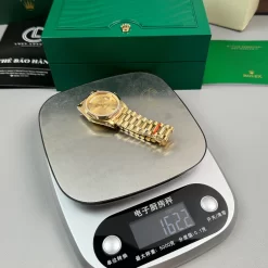 Đồng Hồ Rolex Day Date 40mm 180gram Sliver Meteorite Dial 228238 Replica 1:1 – Top Quality Version