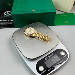 Đồng Hồ Rolex Day Date 40mm 180gram Sliver Meteorite Dial 228239 Replica 1:1 – Top Quality Version