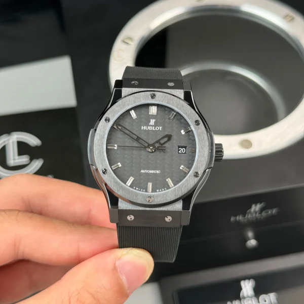 Đồng hồ Hublot Classic Fusion Ceramic Black 42mm Dial Carbon Replica 1:1 – Top Quality Version