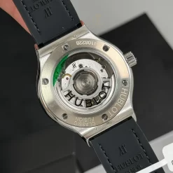 Đồng hồ Hublot Classic Fusion Diamonds Moissanite Pave 38mm Dial Black Replica 1:1-Top Quality Version