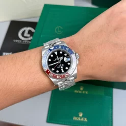 Đồng hồ Rolex GMT-Master II Pepsi M126710BLRO-0002 40mm Cal.3285 Replica 1:1 – Top Quality Version