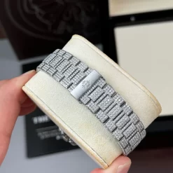 Đồng Hồ Patek Philippe Nautilus 5711 Full Diamond Replica 1:1 – Top Quality Version