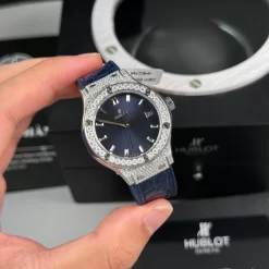 Đồng hồ Hublot Classic Fusion Diamonds Moissanite Pave 33mm Dial Blue Replica 1:1-Top Quality Version