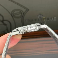 Đồng Hồ Patek Philippe Nautilus 5811/1G-001 40mm Tinh Chỉnh Blue Dial Steel Replica 1:1 – Top Quality Version