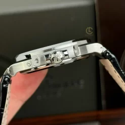 Đồng hồ Patek Philippe Nautilus 5722G-001 40mm Moissanite Dial Blue Replica 1:1 – Top Quality Version