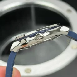 Đồng hồ Hublot Classic Fusion Diamonds Moissanite Pave 33mm Dial Blue Replica 1:1-Top Quality Version