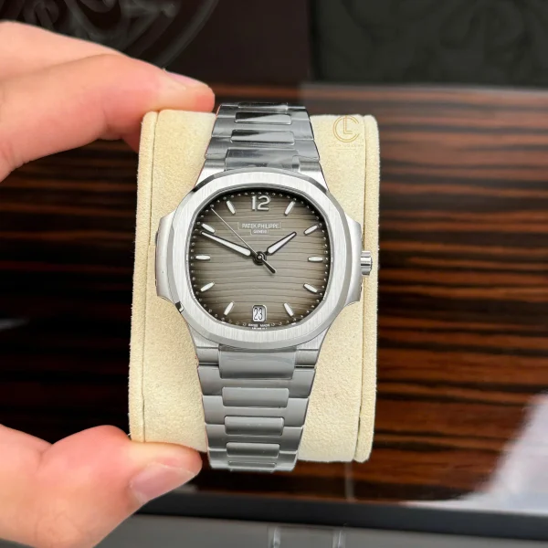 Đồng Hồ Patek Philippe Nautilus 7118/1A-011 32.5mm Gray Dial Steel Replica 1:1 – Top Quality Version