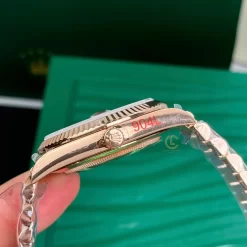 Đồng hồ Rolex Day Date 228235 Chocolate Dial 40mmm Everose Gold Replica 1:1 – Top Quality Version