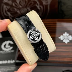 Đồng Hồ Patek Philippe Complications 5205G-001 40mm White Dial Steel Replica 1:1 – Top Quality Version