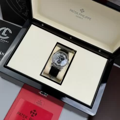 Đồng Hồ Patek Philippe Complications 5205G-010 40mm Gray Dial Replica 1:1 – Top Quality Version