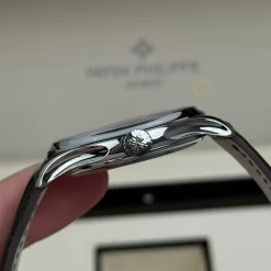 Đồng hồ Patek Philippe Calatrava 5227G-001 39mm Black Dial Steel Replica 1:1 – Top Quality Version