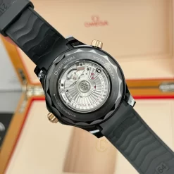 Đồng hồ Omega Seamaster Diver 210.62.44.20.01.001 42mm Black Dial Ceramic Replica 1:1 – Top