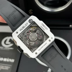 Đồng hồ Hublot Square Bang Unico 821.HX.0170.RX 821HX0170RX 42mm White Dial Ceramic Replica 1:1 – Top Quality Version