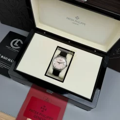 Đồng hồ Patek Philippe Calatrava 5227G-001 39mm White Dial Steel Replica 1:1 – Top Quality Version