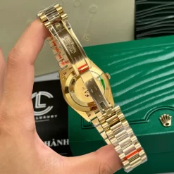 Đồng hồ Rolex Day-Date M228238-0004 40mm Black Dial Yellow Gold Replica 1:1 – Top Quality Version