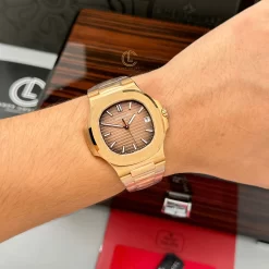 Đồng Hồ Patek Philippe Nautilus 5711/1R-001 40mm Chocolate Dial Rose Gold Replica 1:1 – Top Quality Version