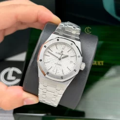 Đồng Hồ Audemars Piguet Royal Oak 37mm 15550ST.OO White Dial Steel Replica 1:1 – Top Quality Version