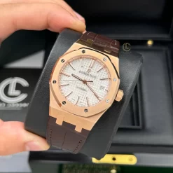 Đồng hồ Audemars Piguet Royal Oak Selfwinding 15300OR.OO.D088CR.02 39mm White Dial Rose Gold Replica 1:1 – Top Quality Version