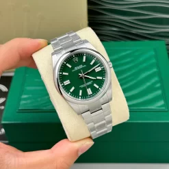 Đồng hồ Rolex Oyster Perpetual 126000-0005 36mm Green Dial Replica 1:1 – Top Quality Version