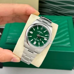 Đồng hồ Rolex Oyster Perpetual 126000-0005 36mm Green Dial Replica 1:1 – Top Quality Version