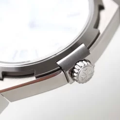 Vacheron Constantin Overseas White Dial Number Roman 42mm Replica 1:1 – Top Quality Version