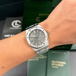 Đồng Hồ Audemars Piguet Royal Oak 15400ST.OO.1220ST.04