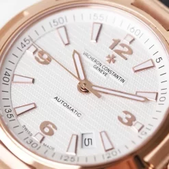 Vacheron Constantin Overseas Rose Gold White Dial Number Roman 42mm Replica 1:1 – Top Quality Version