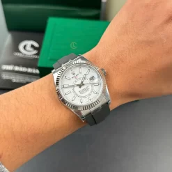 Đồng Hồ Rolex Sky Dweller 336934-0003 42mm White Dial Oyster Replica 1:1 – Top Quality Version