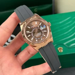 Đồng hồ Rolex Oyster Perpetual Sky-Dweller M326235-0005 42mm Rose Gold Chocolate Dial Replica 1:1 – Top Quality Version