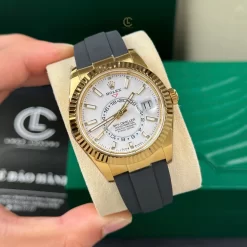 Đồng Hồ Rolex Sky Dweller 326935-0005 42mm White Dial Rose Gold Replica 1:1 – Top Quality Version