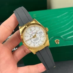 Đồng Hồ Rolex Sky Dweller 326935-0005 42mm White Dial Rose Gold Replica 1:1 – Top Quality Version