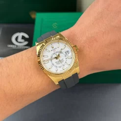 Đồng Hồ Rolex Sky Dweller 326935-0005 42mm White Dial Rose Gold Replica 1:1 – Top Quality Version