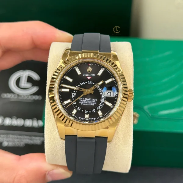 Đồng hồ Rolex Oyster Perpetual Sky-Dweller M326238-0009 42mm Black Oysterflex Yellow Gold Replica 1:1 – Top Quality Version