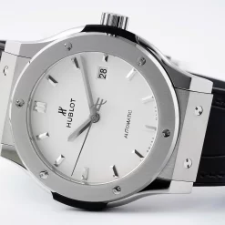 Đồng Hồ Hublot Classic Fusion 582.NX.2610.RX 42mm White Dial Replica 1:1 – Top Quality Version