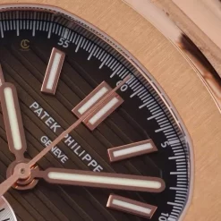 Đồng hồ Patek Philippe Nautilus 5980R-001 40.5mm Chronograph Rose Gold Replica 1:1 – Top Quality Version