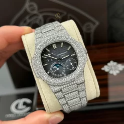 Patek Philippe Nautilus 5712/1A 40mm Blue Dial Full Moissanite Hongkong Replica 1:1 – Top Quality Version