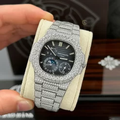 Patek Philippe Nautilus 5712/1A 40mm Blue Dial Full Moissanite Hongkong Replica 1:1 – Top Quality Version