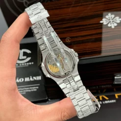 Patek Philippe Nautilus 5712/1A 40mm Blue Dial Full Moissanite Hongkong Replica 1:1 – Top Quality Version