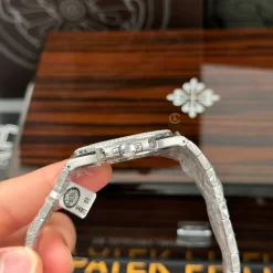 Patek Philippe Nautilus 5711/1A 40mm Full Moissanite HongKong Replica 1:1 – Top Quality Version