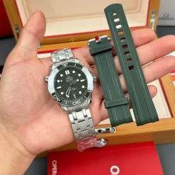Omega Seamaster Diver 300M 42mm Green Dial Replica 1:1 – Top Quality Version