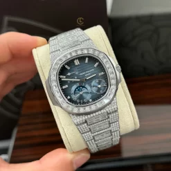 Patek Philippe Nautilus 5712/1A 40mm Benzel Baugette Full Moissanite HongKong Replica 1:1 – Top Quality Version