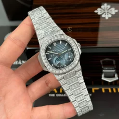 Patek Philippe Nautilus 5712/1A 40mm Benzel Baugette Full Moissanite HongKong Replica 1:1 – Top Quality Version