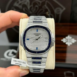 Patek Philippe Nautilus 5712/1A 40mm Demi Baugette Blue Full Moissanite HongKong Replica 1:1 – Top Quality Version